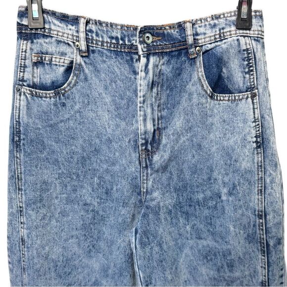 Mid Rise Wide Leg Barrel Jeans Size Large - Very J - NWT - Picture 8 of 12